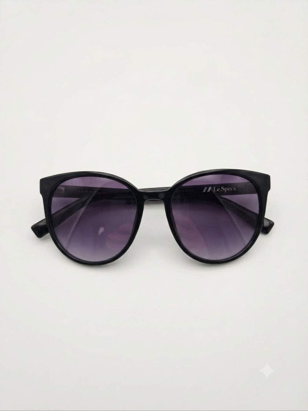 Le Specs Armada Black Round Cat-Eye Gradient Polarized Sunglasses